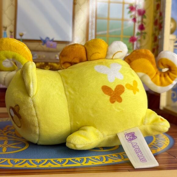 Aphmau MeeMeow | Limited Edition Yellow Unicorn Cat Plush - Picture 4 of 5